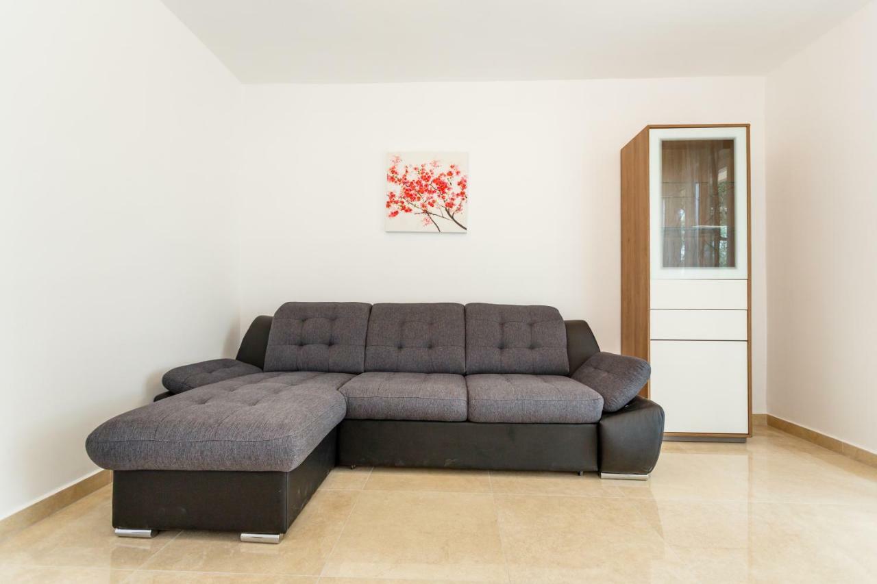 Apartman Maslina Krk Town Exterior photo